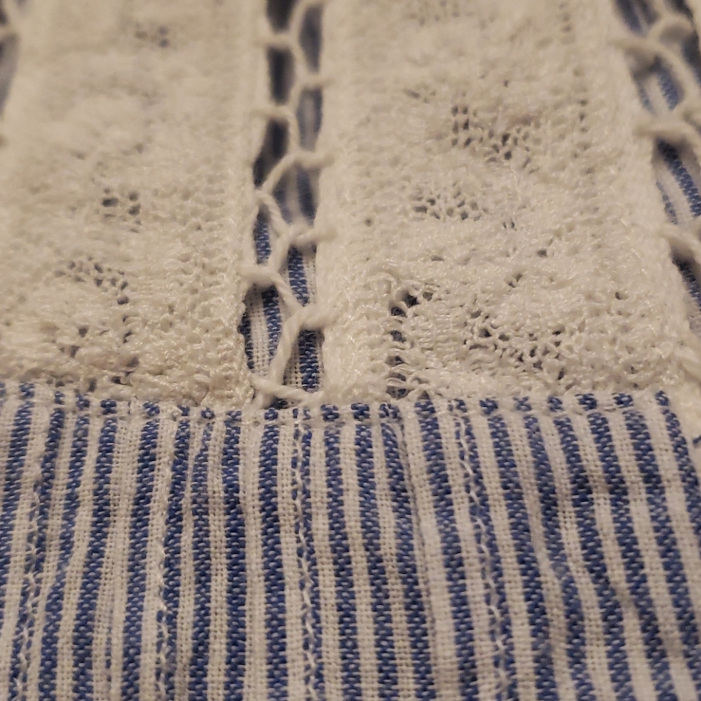 LINI BLOUSE - Picture 10 of 10